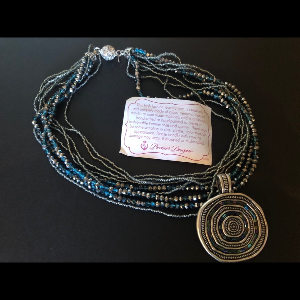 Premier designs necklace and pendant